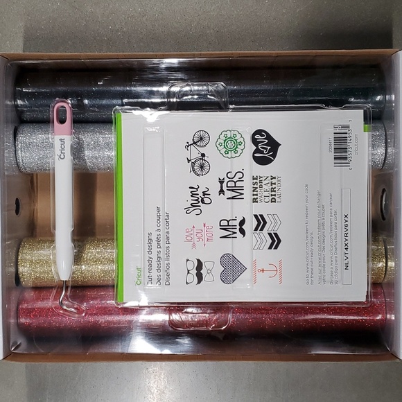 Cricut Vinyl Starter Kit - Picture 2 of 3